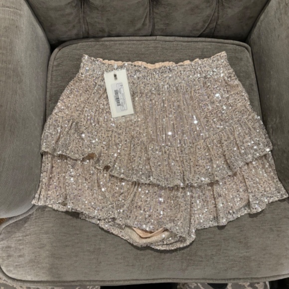 Endless Rose sequin skort - Picture 4 of 4